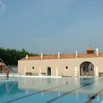 Zecamping 3 Etoiles Animaux Acceptes Tennis Piscine אתר קמפינג