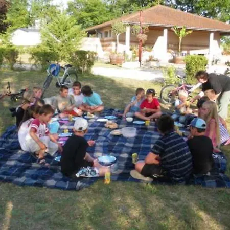 3 Etoiles - Piscine - Eeefag Campsite