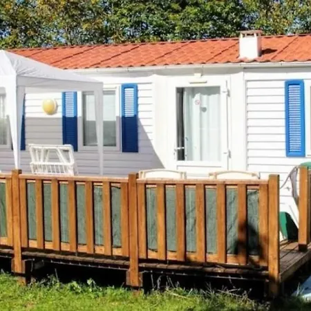 Zecamping 3 Etoiles Animaux Acceptes Tennis Piscine Kemp Verteillac
