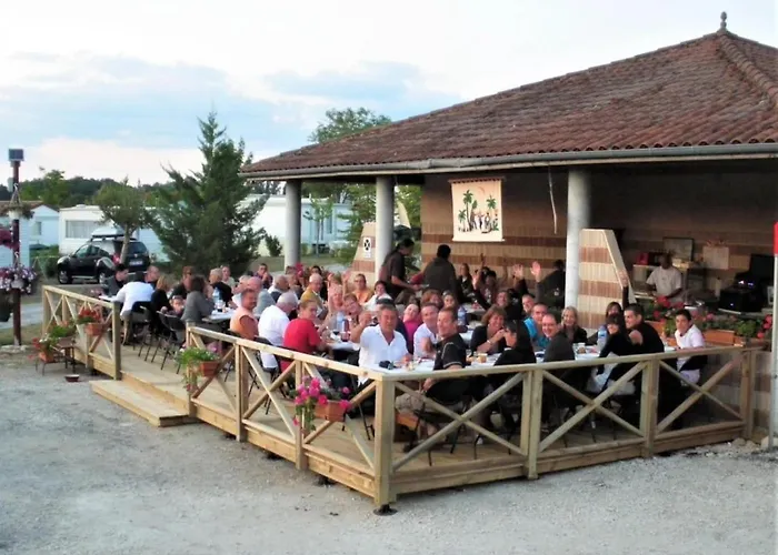 Zecamping 3 Etoiles Animaux Acceptes Tennis Piscine Kemp