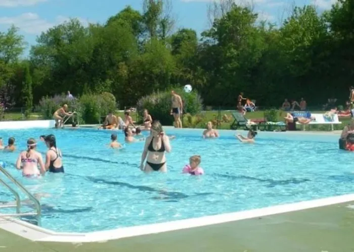 Zecamping 3 Etoiles Animaux Acceptes Tennis Piscine